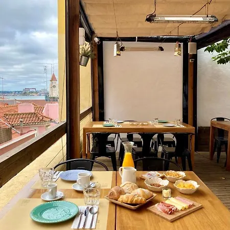 Santa Bica Eat Drink & Sleep Lisbon