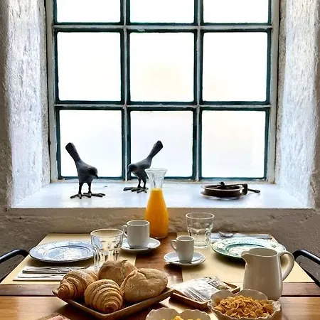 Oda ve Kahvaltı Santa Bica Eat Drink & Sleep 4*