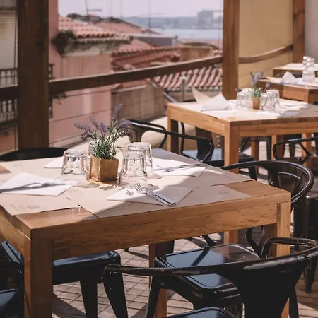 Santa Bica Eat Drink & Sleep 4*