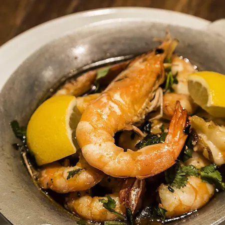 Santa Bica Eat Drink & Sleep