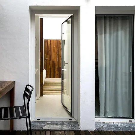 Santa Bica Eat Drink & Sleep