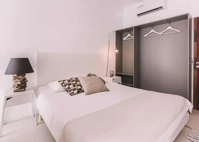 Santa Bica Eat Drink & Sleep Nocleg ze śniadaniem