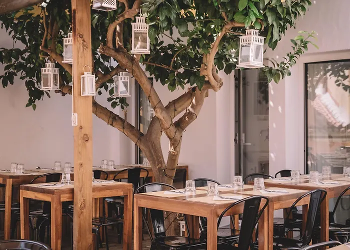 Santa Bica Eat Drink & Sleep Nocleg ze śniadaniem 4*