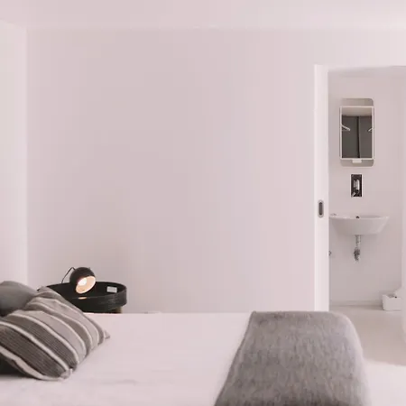 Santa Bica Eat Drink & Sleep Bed and breakfast 4*