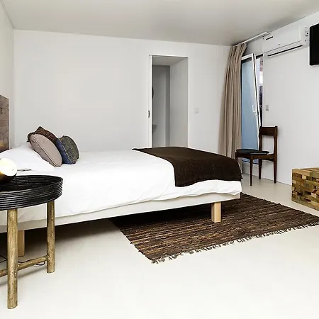 Santa Bica Eat Drink & Sleep Bed and breakfast