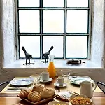 Bed & Breakfast Santa Bica Eat Drink & Sleep 4*